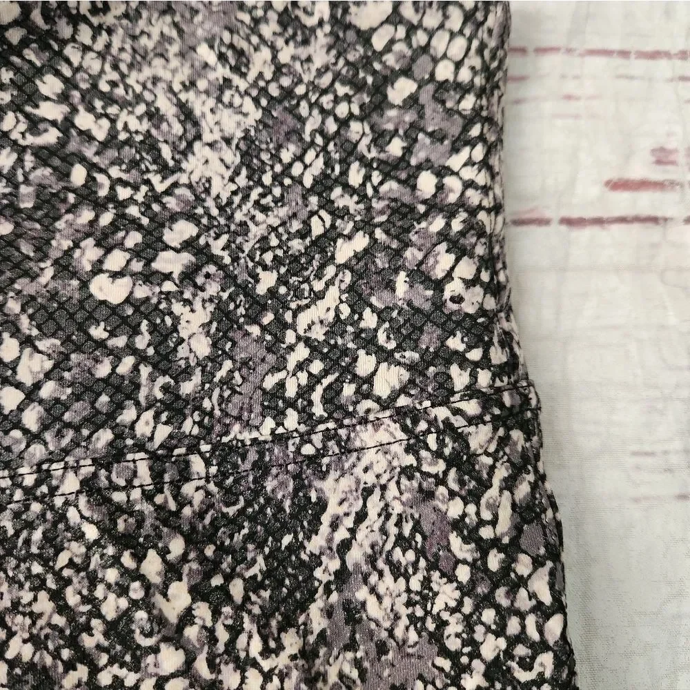 Spanx Faux Leather Snake‎ Print Shine Leggings Size XL